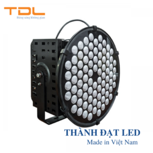 Den pha led san van dong t2 600w 2