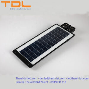 Đèn năng lượng mặt trời sân vườn liền thể 120w 3 den chieu sang lien the 120w