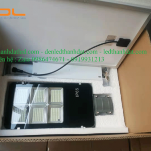 Đèn đường năng lượng mặt trời 300w bàn chải 3 den duong ban chai 300w