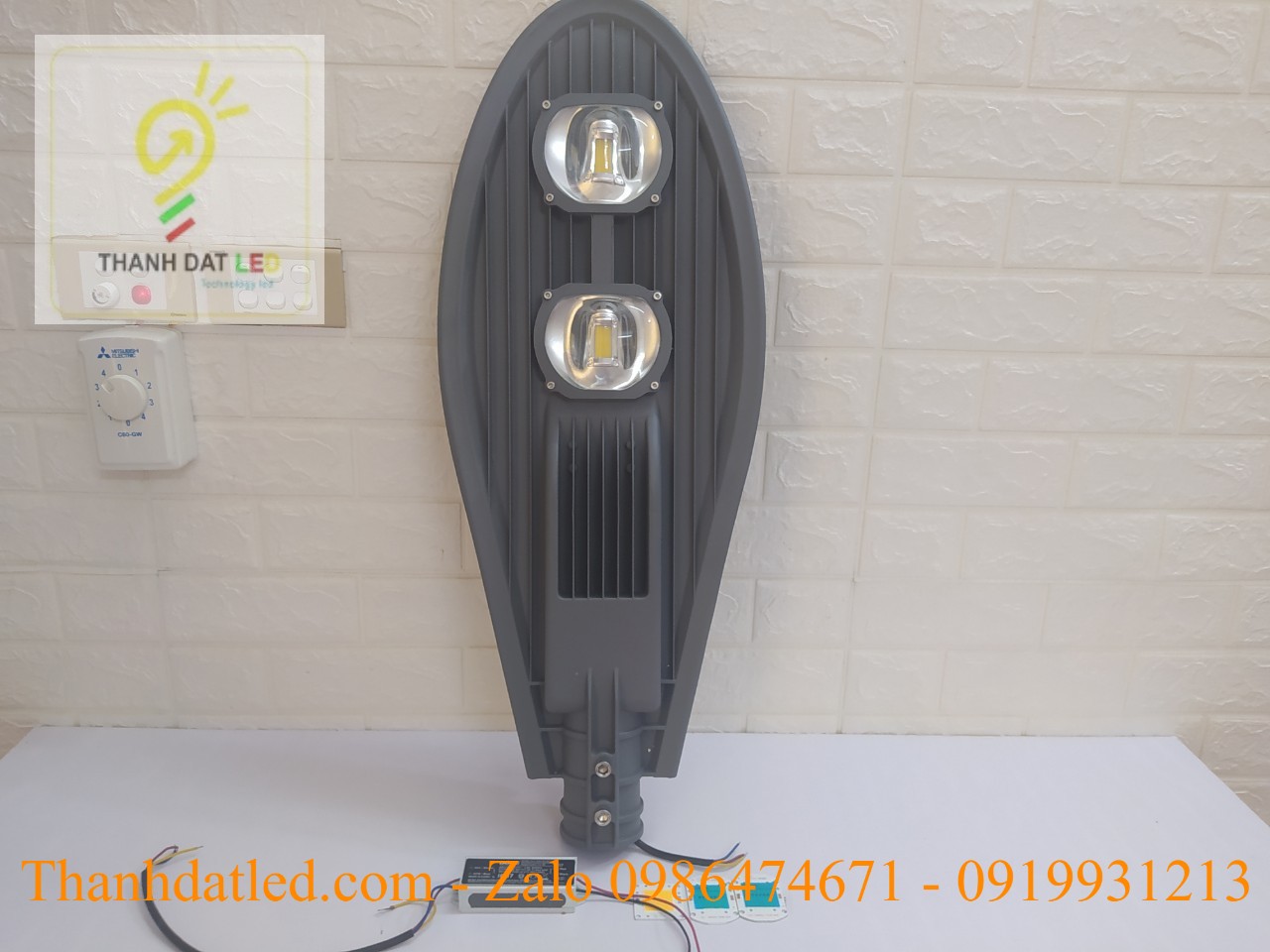 đèn đường led lá 80w Philips OEM