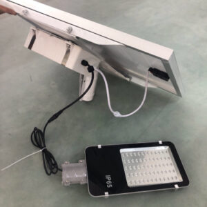 den duong led nang luong mat troi 100w du an