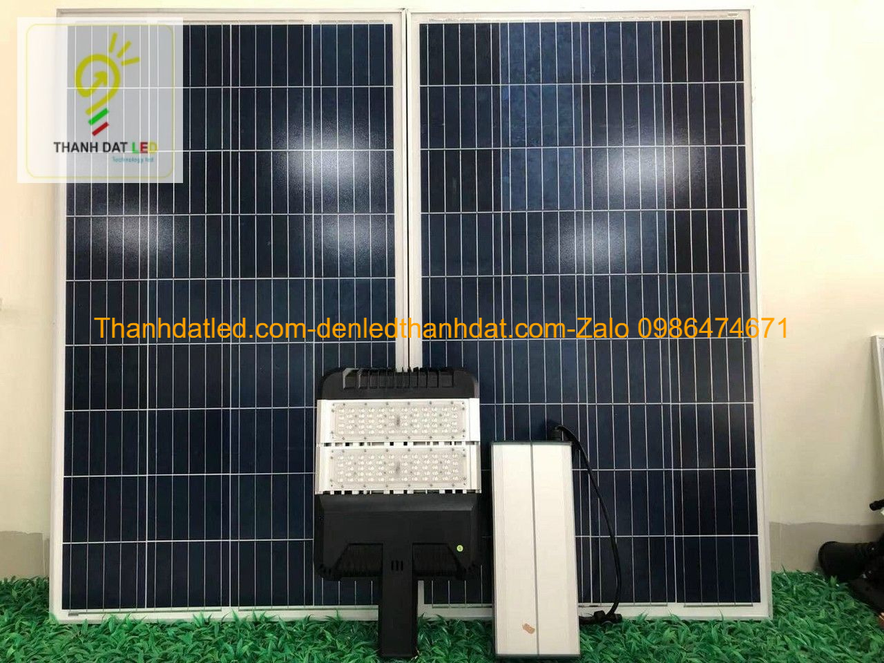 đèn đường năng lượng mặt trời 100w dự án