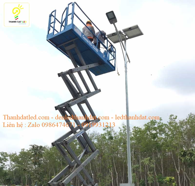 den-duong-nang-luong-mat-troi-100w-tdl-du-cong-suat-4 lắp đặt đèn đường năng lượng 100w cao cấp dự án