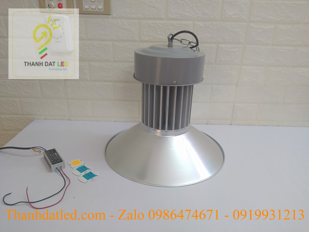 đèn led chiếu sáng nhà xưởng 100w