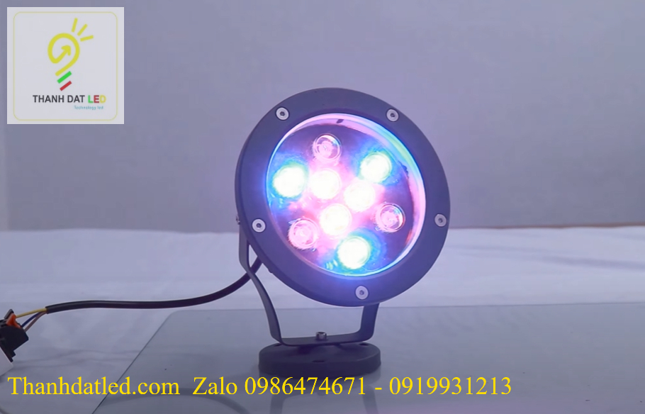 den-led-chieu-cay-9w-doi-mau đèn led chiếu cây 9w