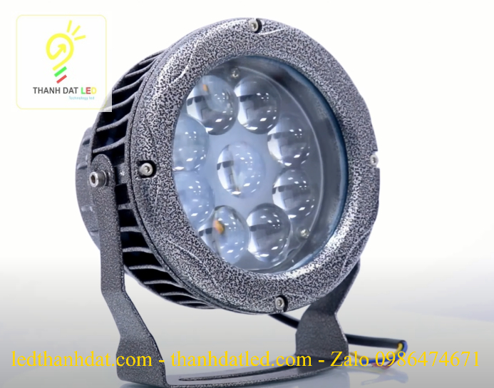 đèn led rọi cột 18w tòa nhà
