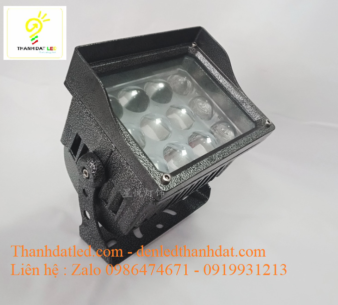 den-led-roi-cot-36w-toa-nha Đèn led rọi cột 36w