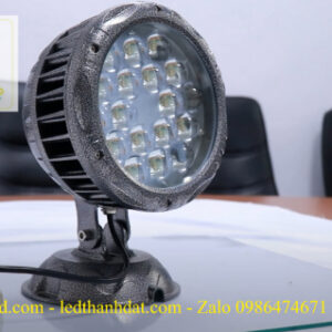 Đèn hắt tòa nhà 54w 5 den led roi cot 54w