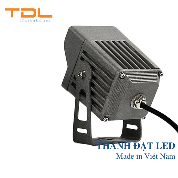 den-led-roi-cot-tdl-rc05-10w_3-2 ĐÈN LED RỌI CỘT TDL-RC05 10w