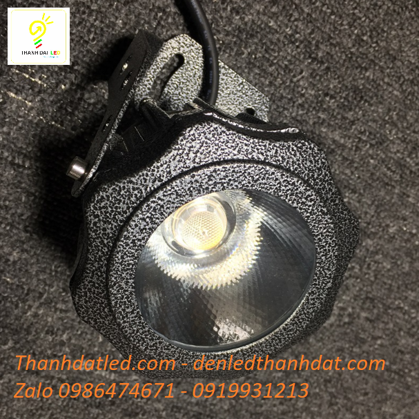 den-led-roi-trang-tri-1 đèn led roi ngoài trời 30w