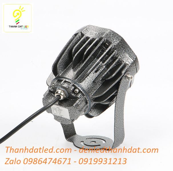 den-led-roi-tuong-20w-1 đèn led roi ngoài trời 20w