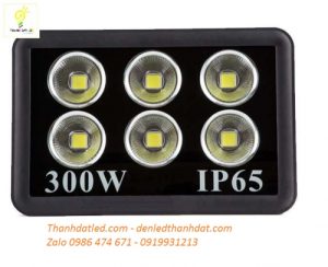 den led san bong 300w 8