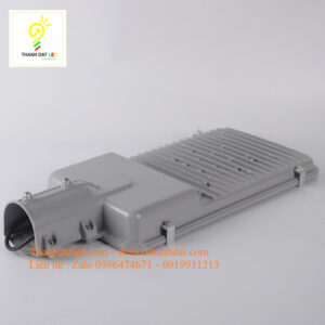 Đèn đường năng lượng 200w bàn chải 6 den nang luong ban chai 50w 100w 200w