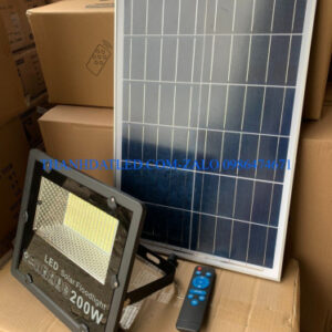 den nang luong mat troi 200w 2