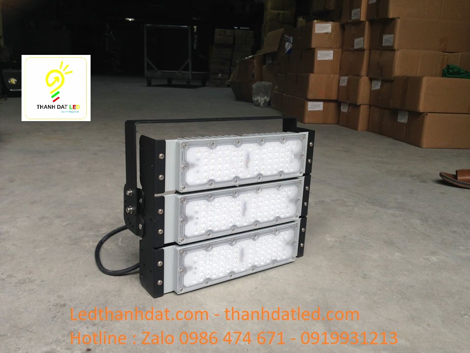 den-pha-led-150w-philips Đèn pha module Philips 150w