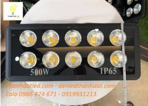 den pha led ngoai troi 500w roi 1