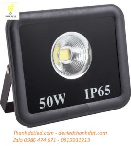 den pha led ngoai troi 50w roi 2