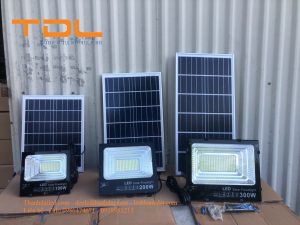 den pha nang luong mat troi 100w 1