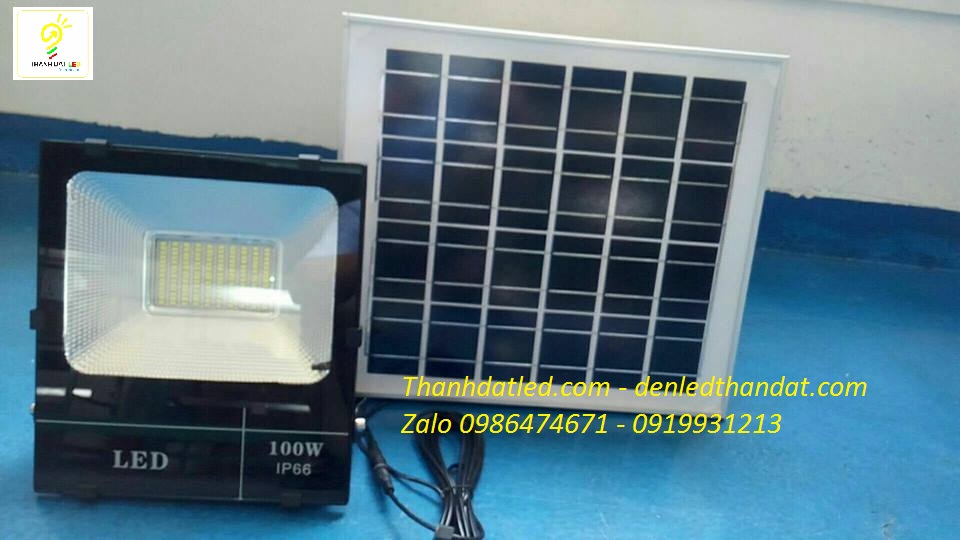 den-pha-nang-luong-mat-troi-100w-4 đèn pha năng lượng 100w