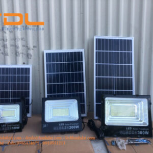 den pha nang luong mat troi 100w 6