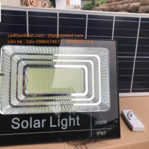 Đèn pha năng lượng mặt trời 200w 1 den pha nang luong mat troi 200w 4