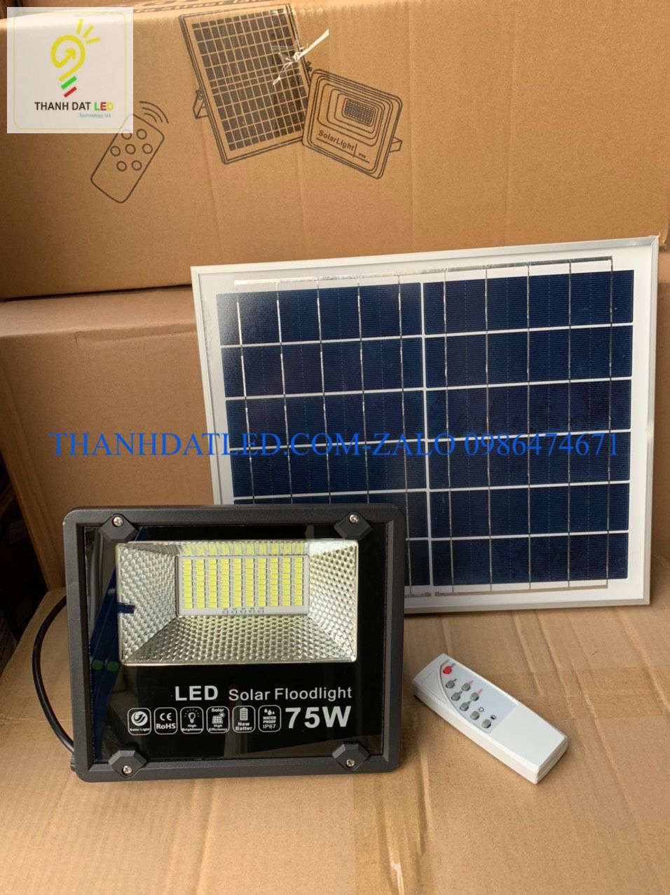 Đèn pha năng lượng mặt trời 75w