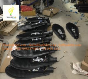 nguon done 50w sua chua lap dat den duong 1