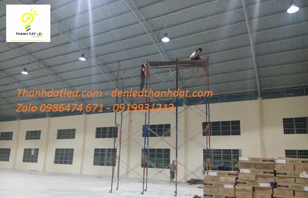 thi-cong-den-led-nha-thi-dau-1 đèn xưởng higbay 50w 100w 150w 200w