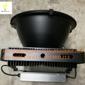 Đèn cẩu tháp 200w rọi 4 den cau thap 200w led roi