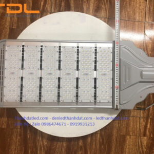 Đèn led đường phố 300w M13 6 den chieu sang m13