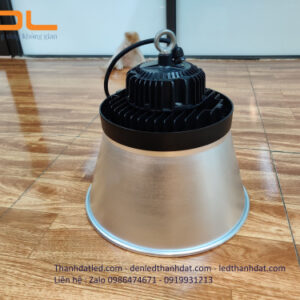 den chieu sang xuong 100w