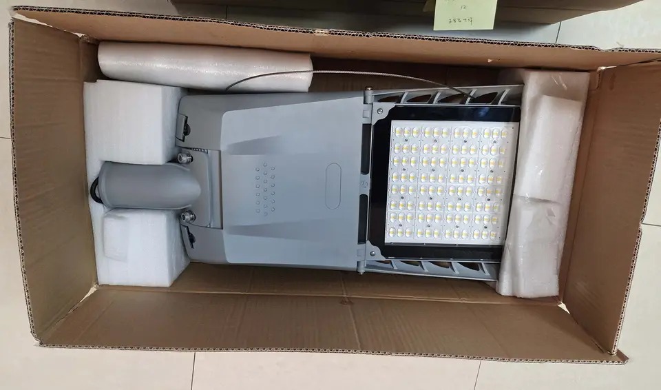 den-duong-led-du-an-lumen-1 Đèn đường led dự án Lumen