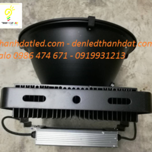 den led cau thap 300w roi