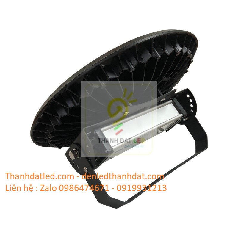 Đèn led nhà xưởng UFO 80w 100w 120w 150w 180w 200w
