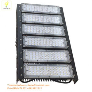 Đèn led sân tennis 300w 2 den led san tennis