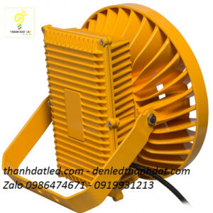 den nha xuong chong chay no 150w