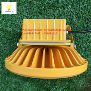 den nha xuong chong chay no 50w