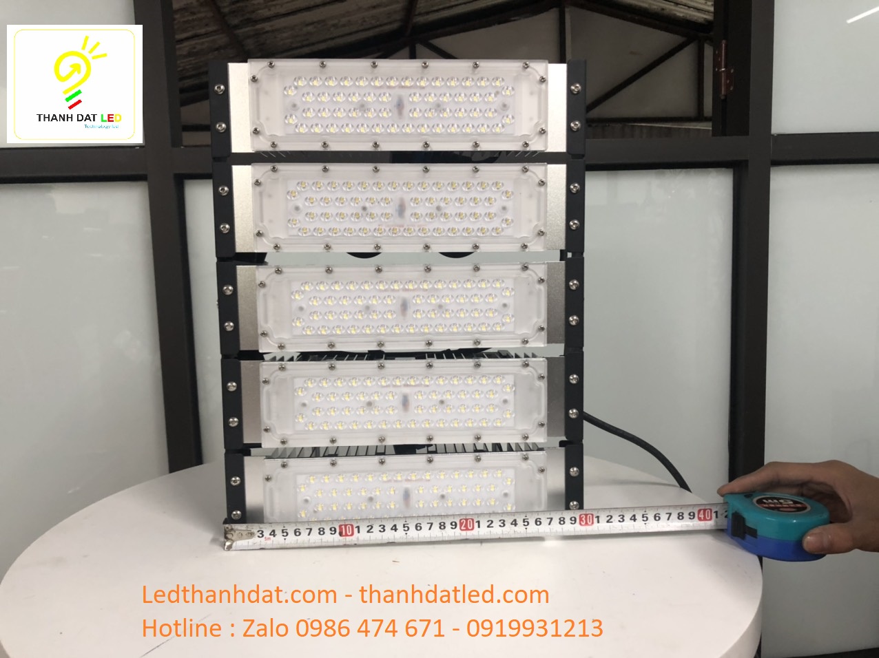 Đèn pha led sân tennis sân bóng