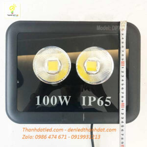 den pha led 100w ngoai troi roi