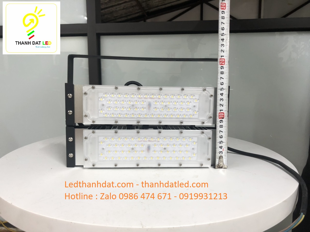 den-pha-led-100w-philips-module-cao-cap-1 đèn pha led module 100w Philips