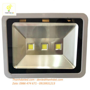 den pha led 150w ngoai troi