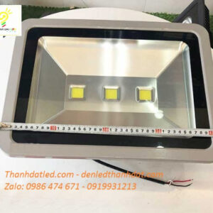 den pha led 150w ngoai troi ghi