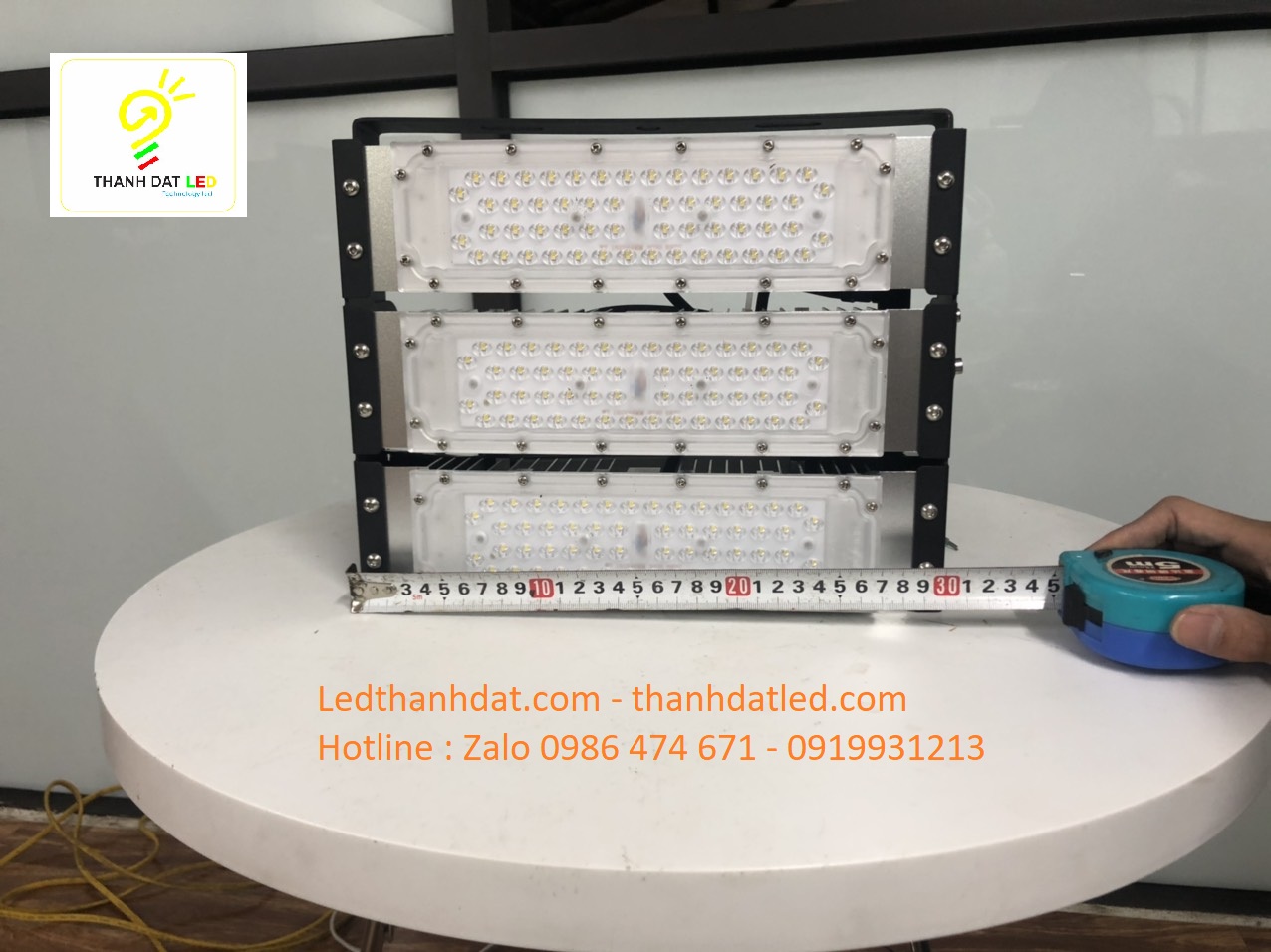 den-pha-led-150w-philips-module-2 Đèn pha led sân tennis sân bóng