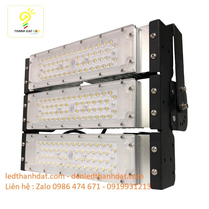 den-pha-led-150w-philips-module-cao-cap-6 Đèn led pha 150w module smd Done