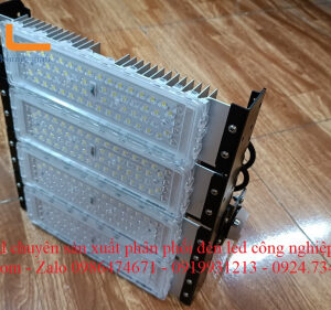 Đèn LED pha module 200w thể thao 2 den pha led 200w 8