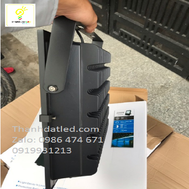 đèn pha led 200w giá rẻ