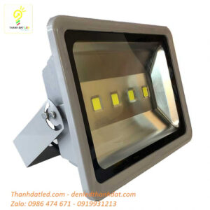 ĐÈN PHA LED 200W XÁM 1 den pha led 200w ngoai troi 1