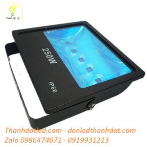 Đèn pha led ngoài trời 250w ip66 3 den pha led 250w 1