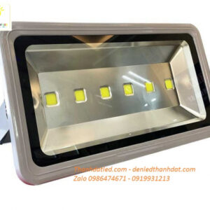 den pha led 300w ngoai troi 1
