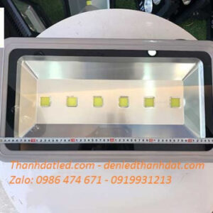 den pha led 300w ngoai troi xam